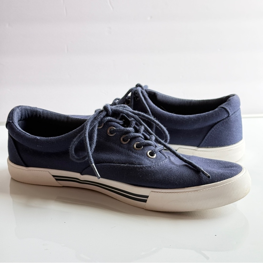 St. John's Bay Northport Boat Shoes Size Men 10M Navy Blue Canvas Sneakers - Picture 2 of 9